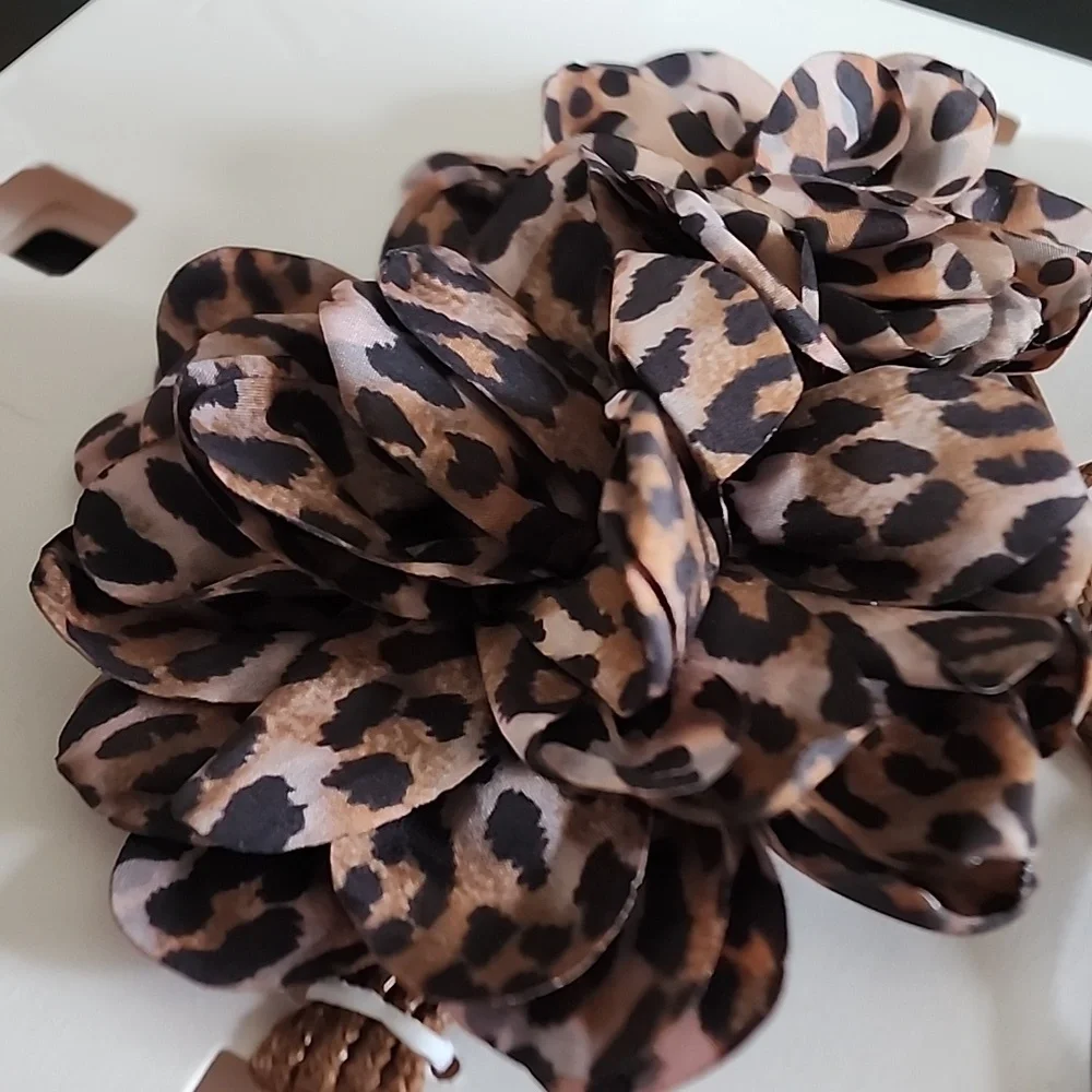 ZARA Double Flower Animal Print Necklace - Picture 11 of 16